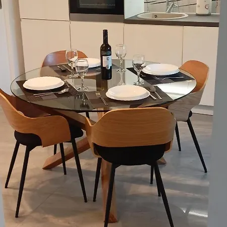 Parkside Oasis Apartman
